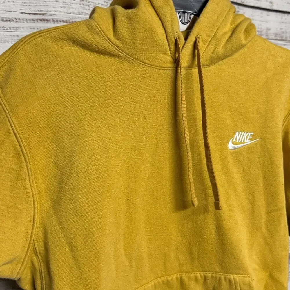 Nike Sportswear Club Fleece Pullover Men Yellow Hoodie XS